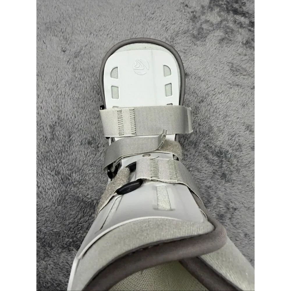 Breg Adult Small Medical Boot In Good Shape! - Picture 5 of 5